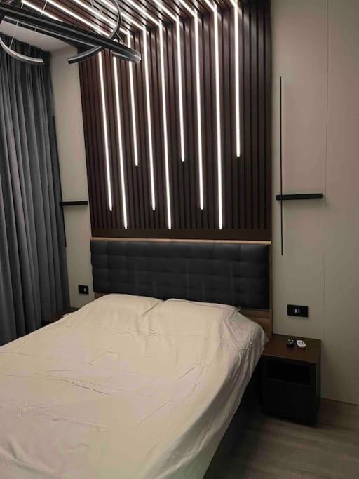 Ath Modern Homes - Luxury Apartment In The City Center Яссы Экстерьер фото