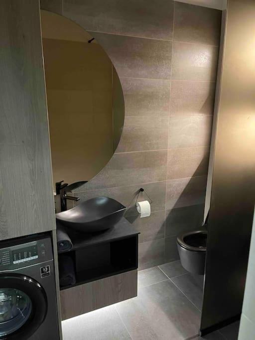 Ath Modern Homes - Luxury Apartment In The City Center Яссы Экстерьер фото