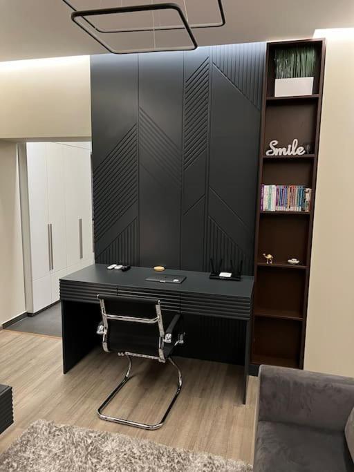 Ath Modern Homes - Luxury Apartment In The City Center Яссы Экстерьер фото