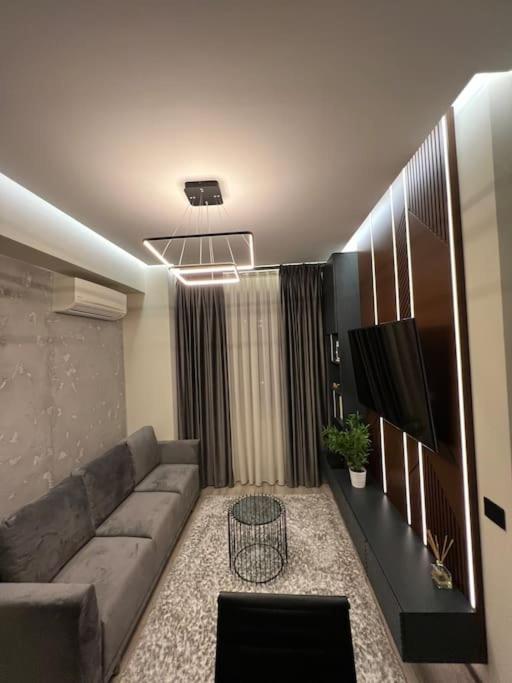 Ath Modern Homes - Luxury Apartment In The City Center Яссы Экстерьер фото